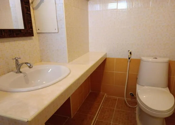 Grandview Condominia 3*